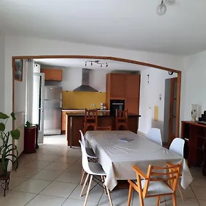 https://maison-de-village-spacieuse-et-agreable.midi-pyreneeshotels.com