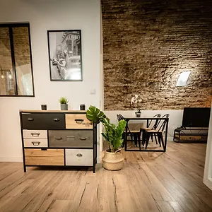 https://les-votes-du-vieux-port.fr-provencehotel.com